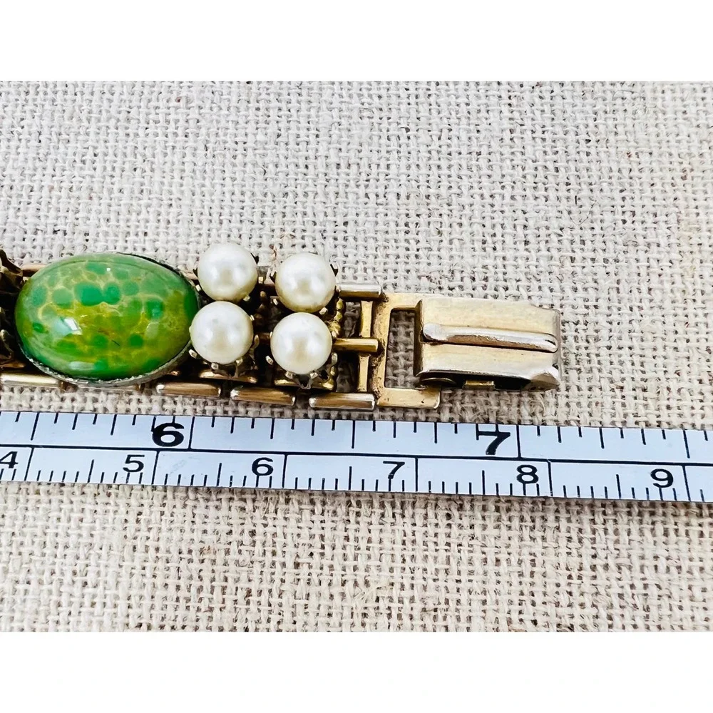 Vintage Green Art Glass Faux Pearl Link Bracelet Gold Tone Mid Century Style